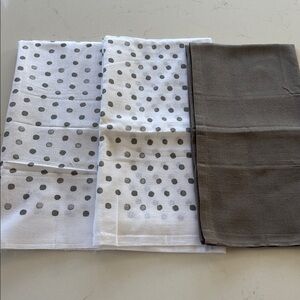 Target Polka Dot and Solid Kitchen Towels set NWOT